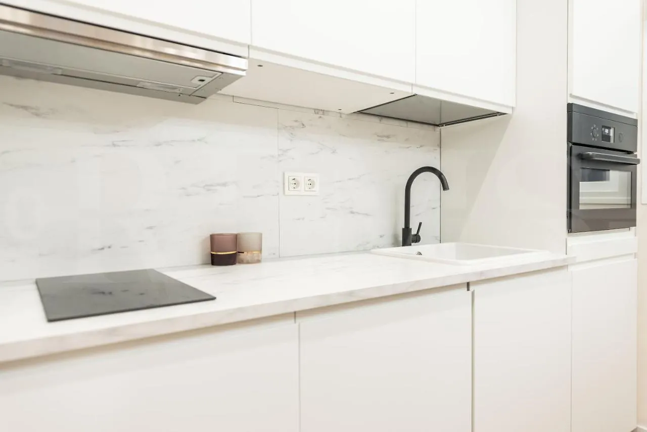 Sophisticated Apartment With Balcony & City Views By Rems مالقة 0*,  إسبانيا